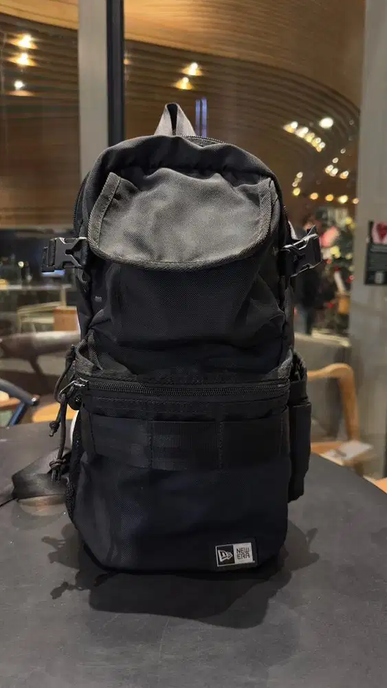 Sling body bag NEW ERA kondisi 98%