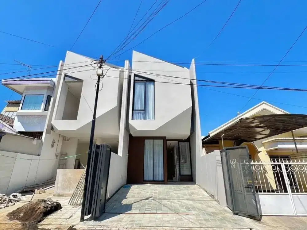 Dijual rumah baru modern industrial sutorejo utara