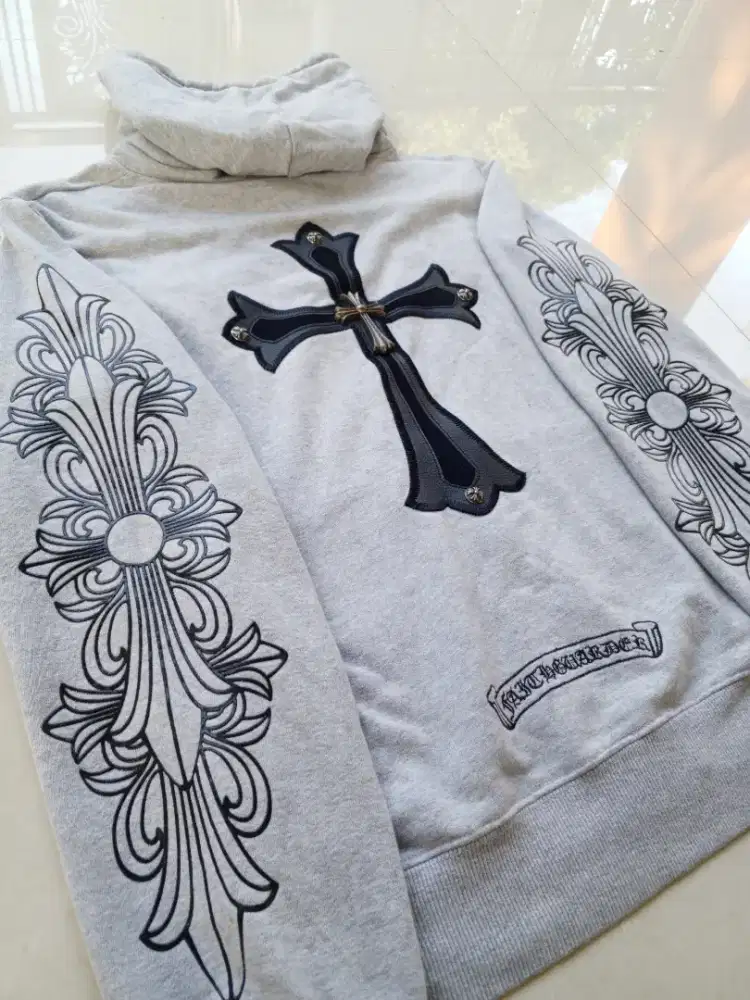 Jaket salib besi unik