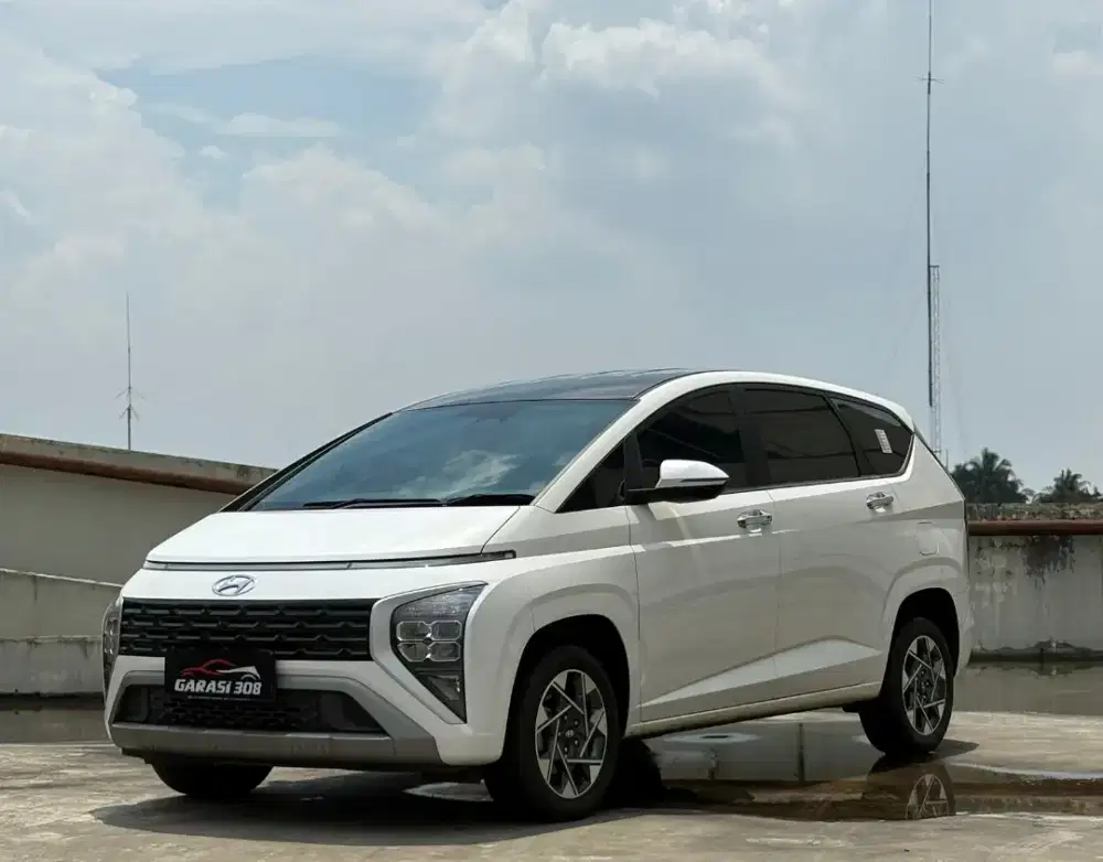 Hyundai Stargazer Prime AT Tahun 2022 Putih Two Tone KM  16rb