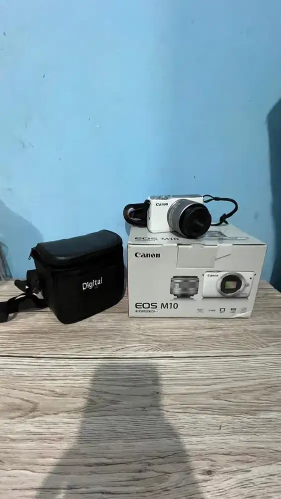 Camera mirrolles Eos M10