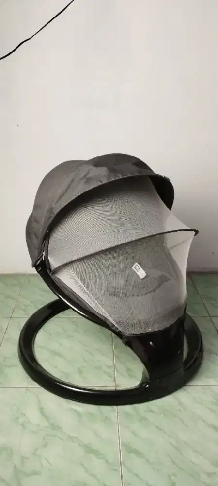 Preloved Bouncer Babyelle Eclipse Lunar Warna Hitam