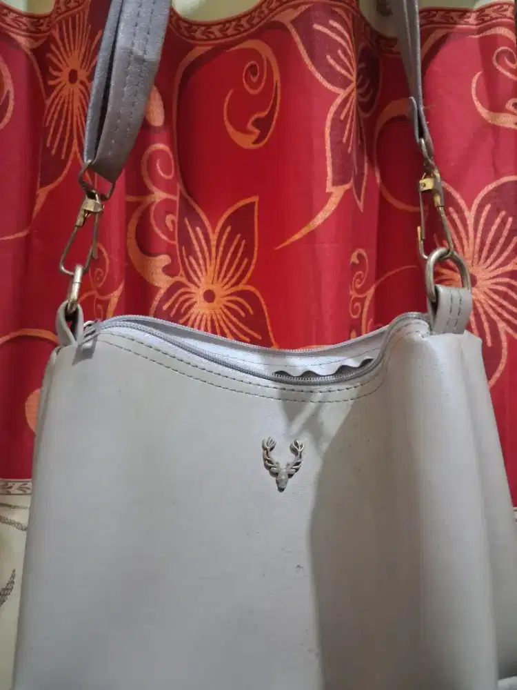 Tas kulit selempang - HSC 2025