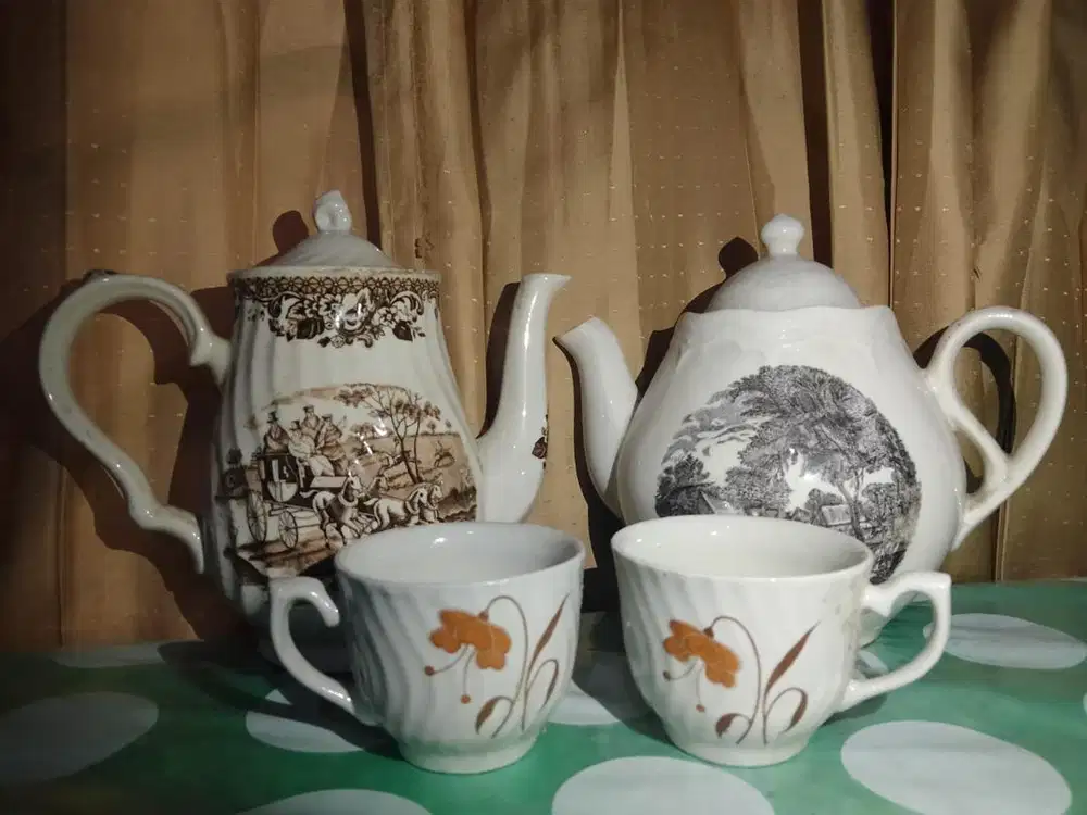 CANGKIR MOTIF VINTAGE - HSC 2025