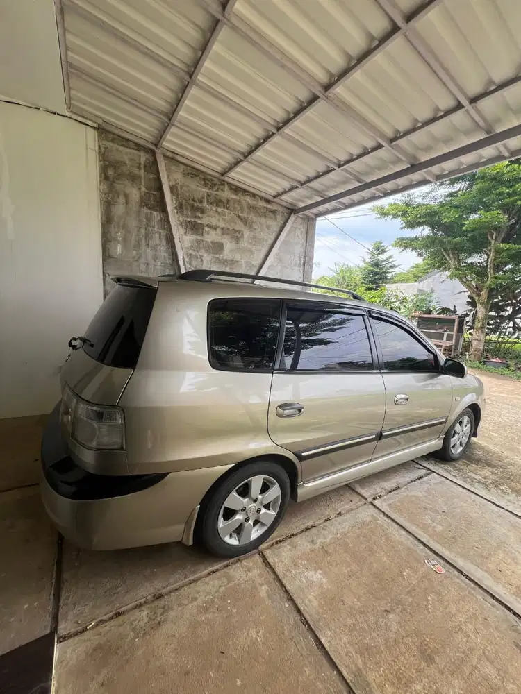 Kia Carens II 2006 Bensin