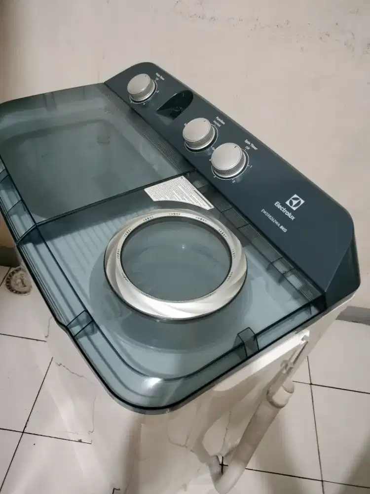 Mesin cuci Electroluk