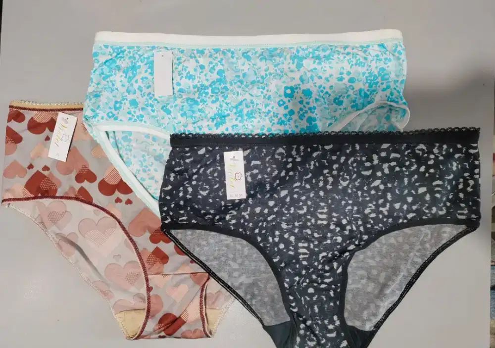 Celana Dalam Violet XL ( isi 3 )