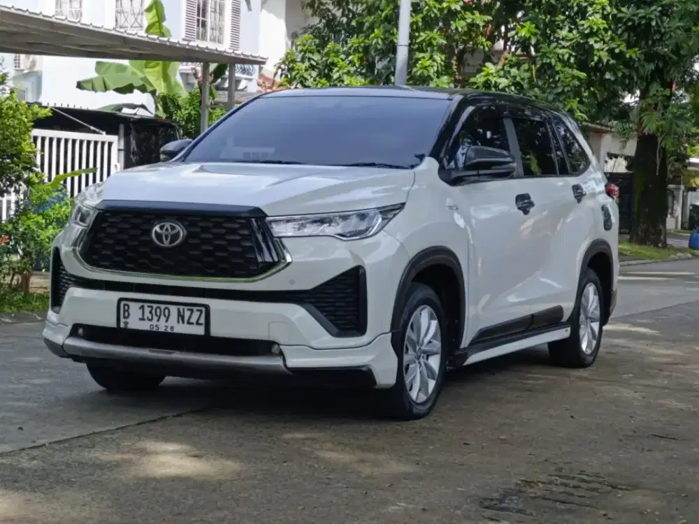 Toyota Innova Zenix V Hybrid Modelista
2023 Putih Metalik