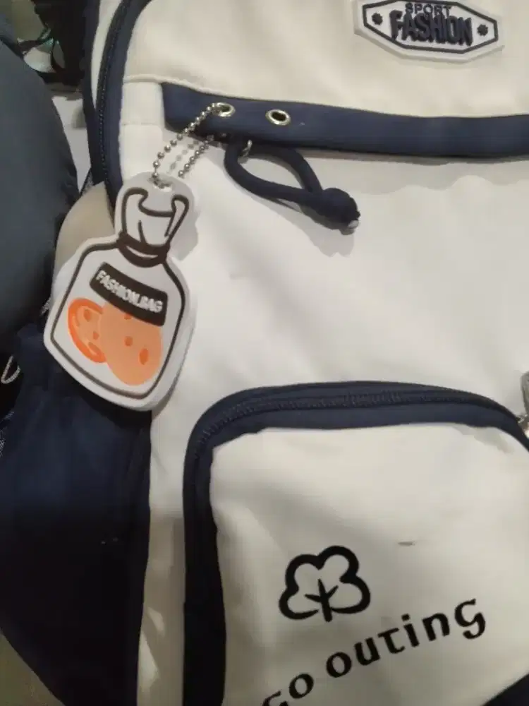 Keychain bungkus biskuit