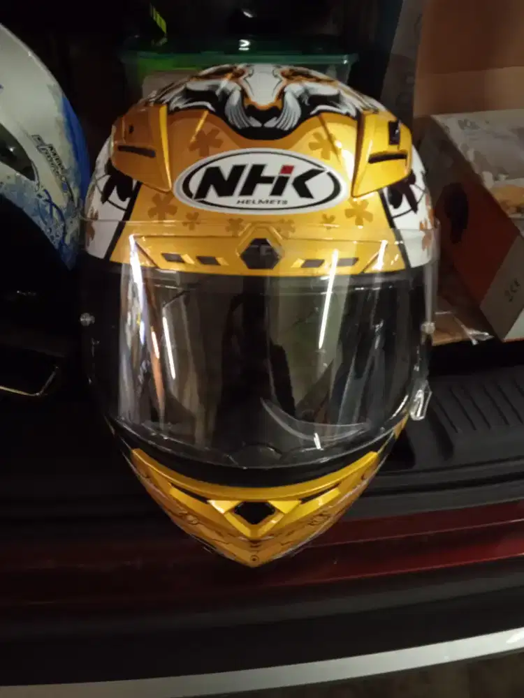 helm nhk r9 geisha jarang ada