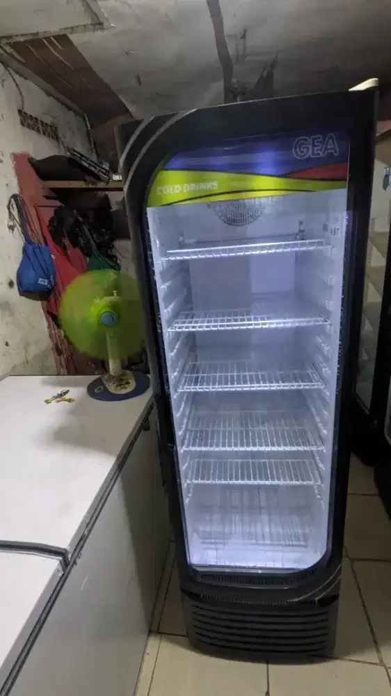 Jual bu showcase kulkas pendingin ukuran 5 rak merk GEA