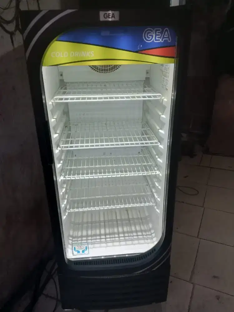 Jual showcase kulkas pendingin minuman merk GEA