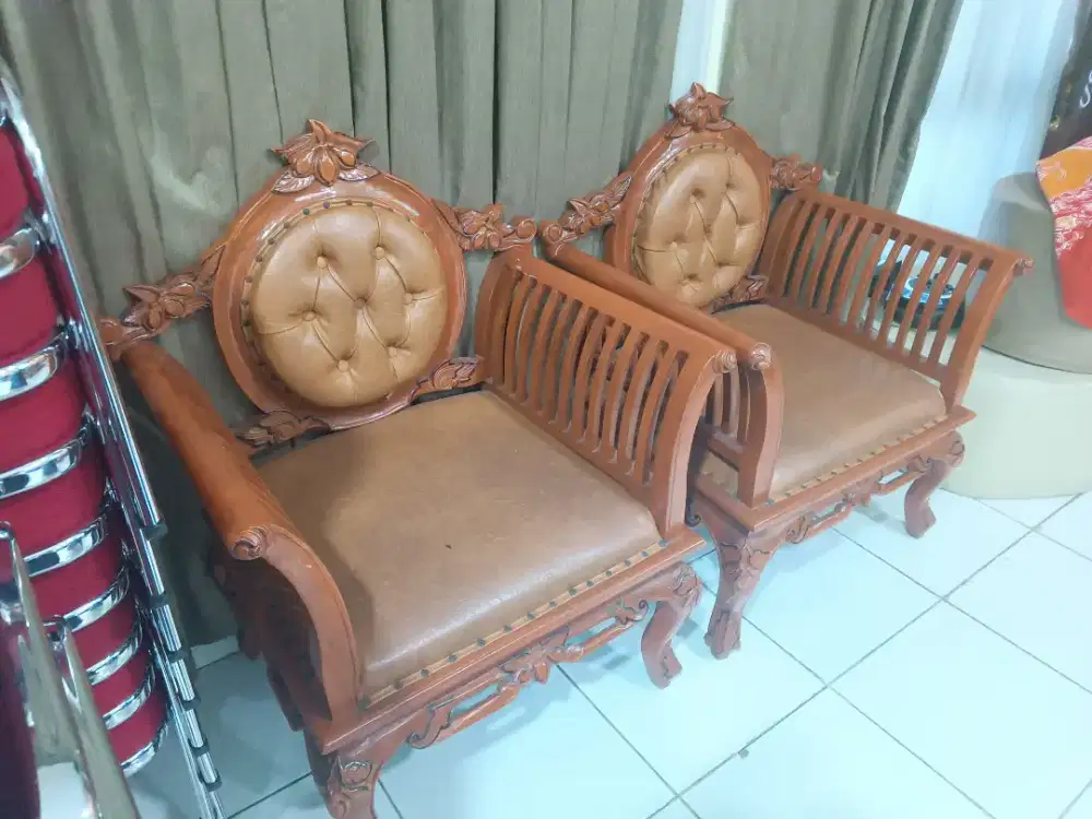 Bangku sofa kayu