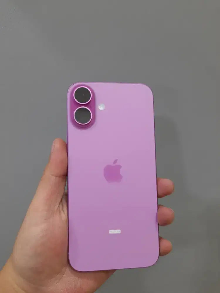 Iphone 16 plus 128 pink garansi ibox like new