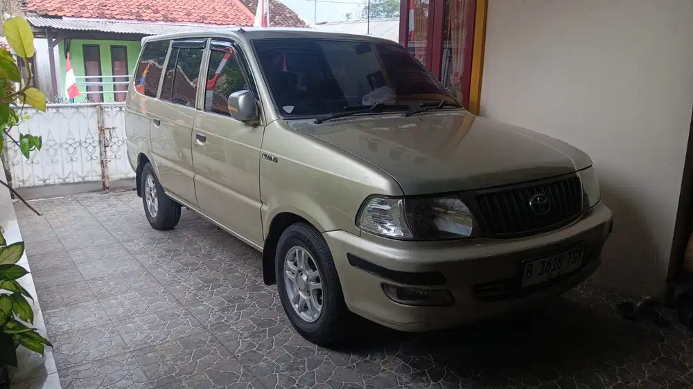 Toyota Kijang 2004 Bensin