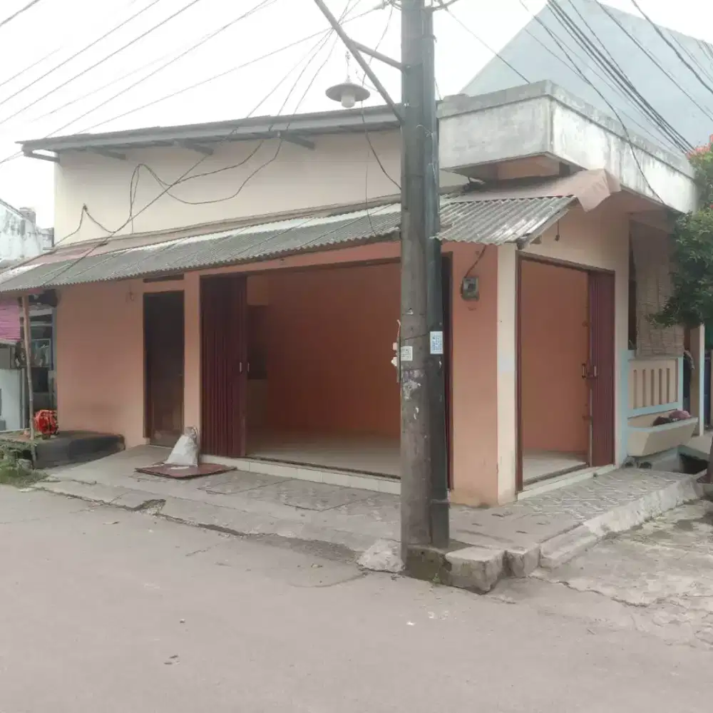 Disewakan Ruko Lokasi Strategis Dekat Jalan Raya