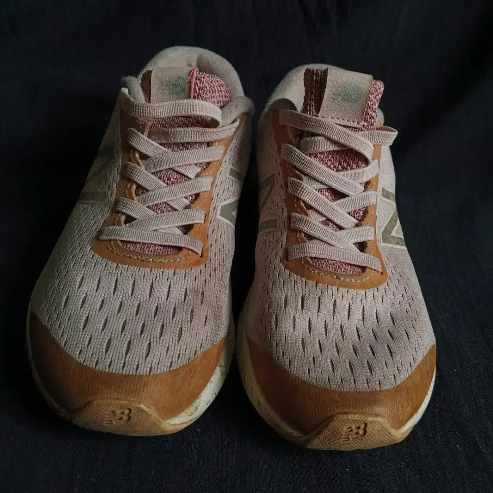 New Balance sepatu anak