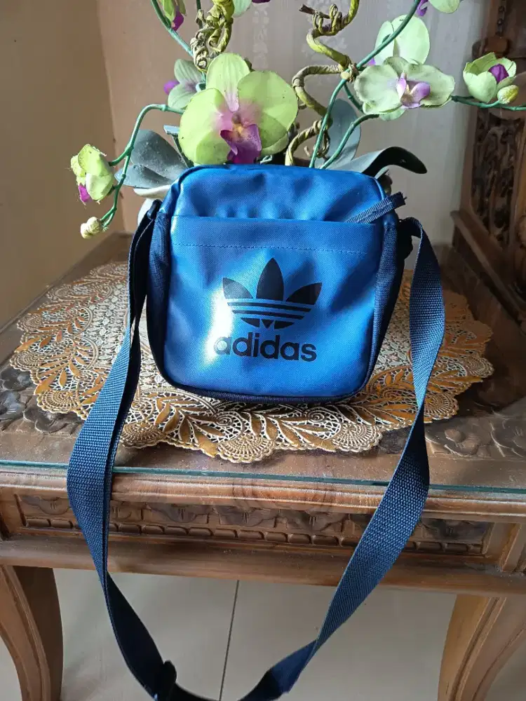Tas slempang Adidas ori