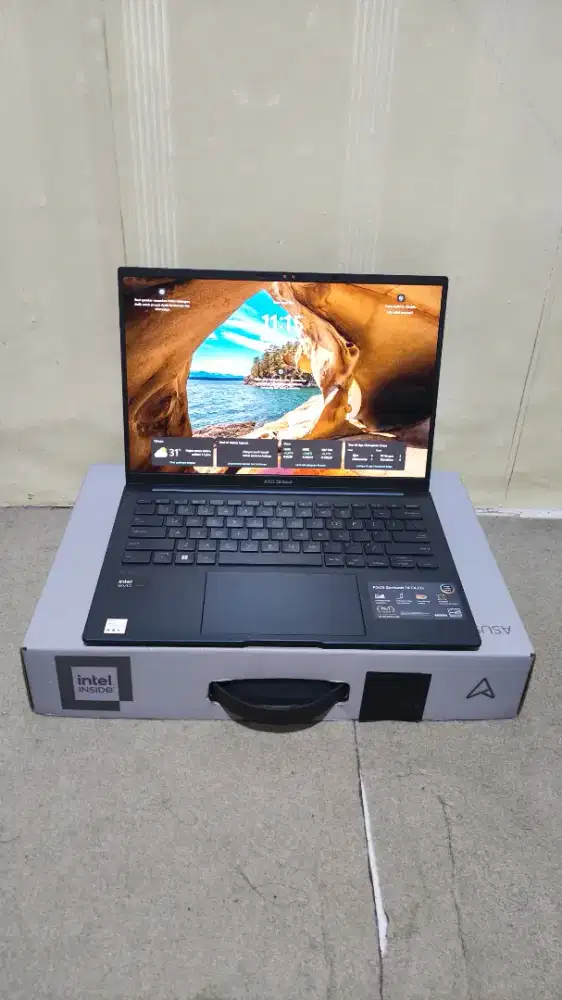 Laptop ASUS ZENBOOK OLED 14 UX3405M