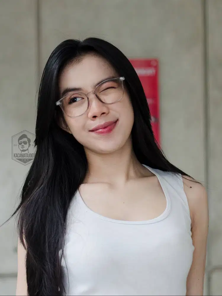 Kacamata Jogja - Kacamata Semi Kotak Simple Ringan - Danila 05
