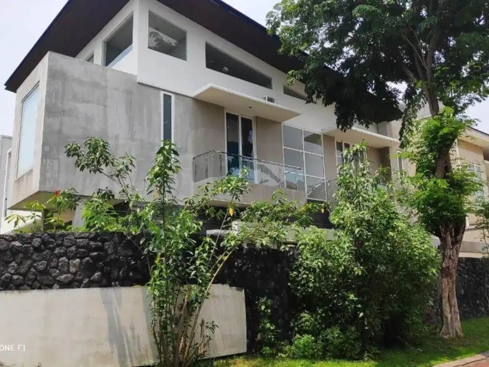 RUMAH MEWAH DI SAN ANTONIO - PAKUWON CITY