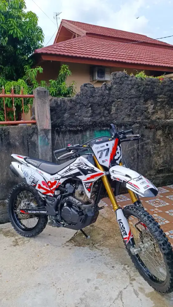 DIJUAL CRF 2023 AKHIR SUPER MULUS