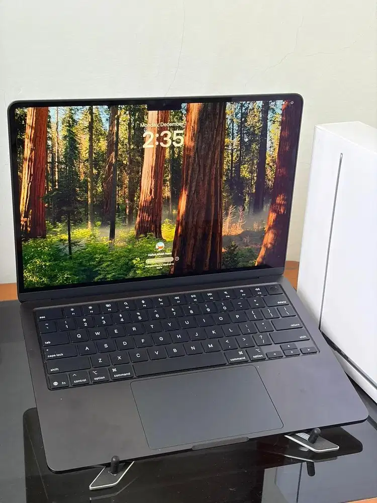 Macbook Air M4 2025 13 inch 16/256 Midnihgt Fullset Like New