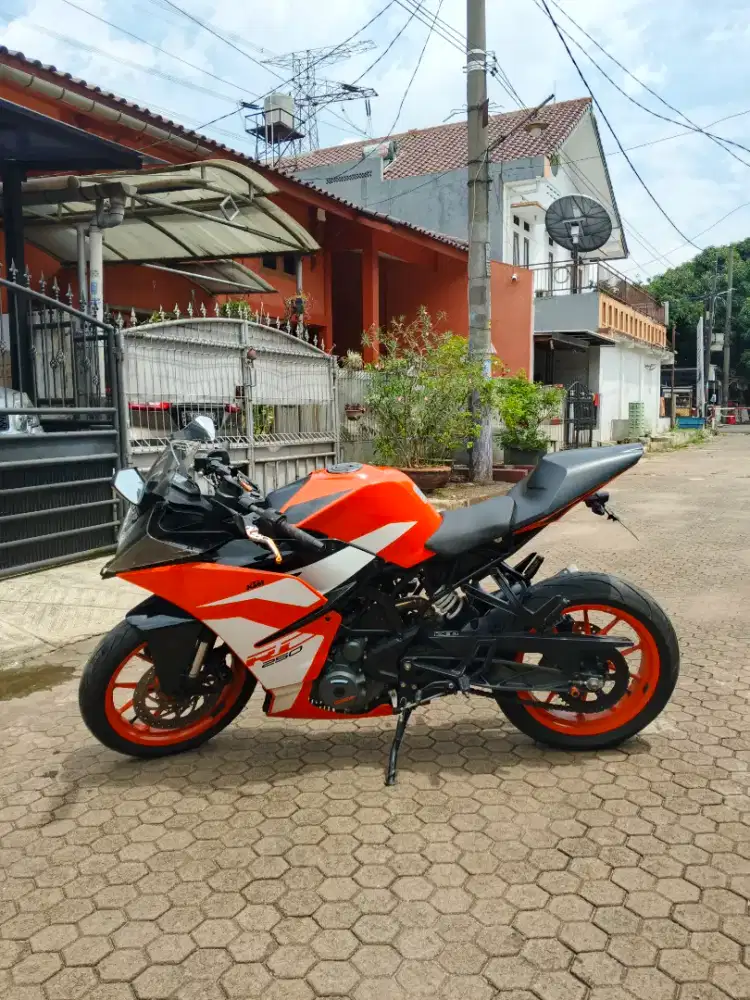 KTM RC 250 GEN 2 2018 (Side Muffler)