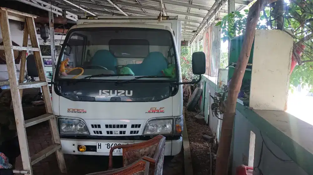 isuzu elf max truck box
