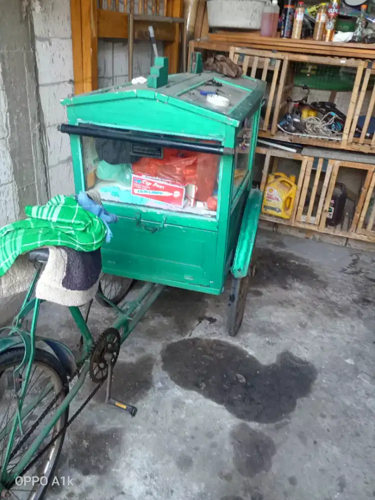 Dijual gerobak roti keliling