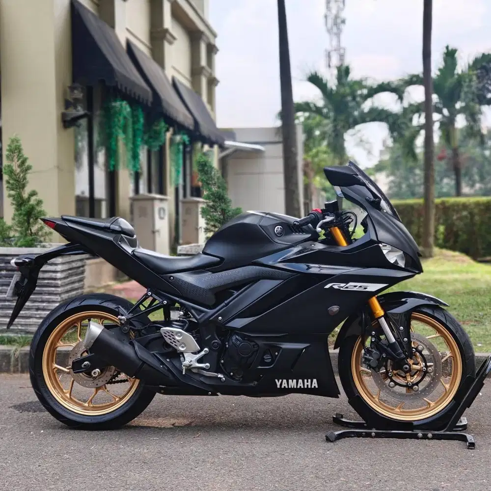 YAMAHA NEW R25 V2 2019 HITAM KM LOW PAJAK PANJANG LIKE NEW