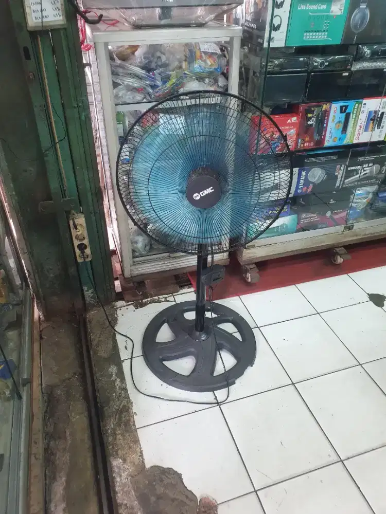Kipas Angin GMC 719 18ins Seken Bekas Pakai Kondisi Bagus