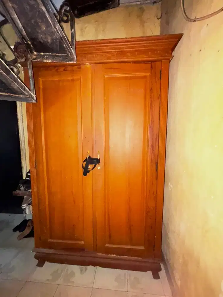 Lemari Kayu Jati 2nd pribadi