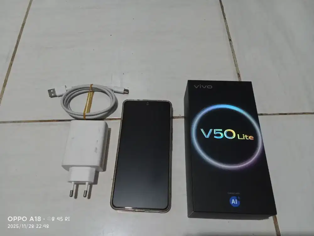 Vivo V50 lite 8/128 kondisi 99% Garansi On Mei 2026