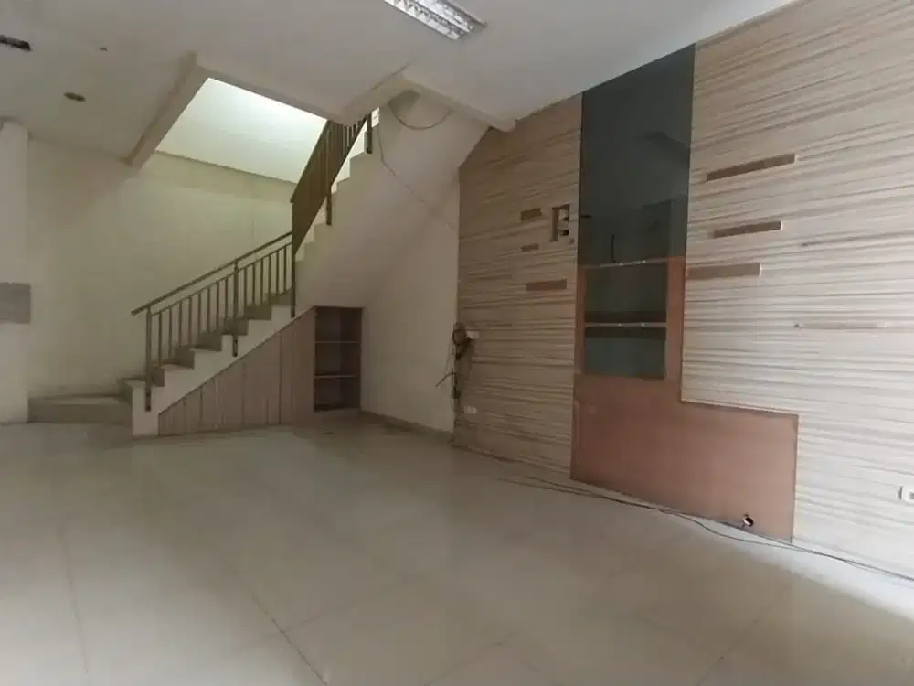 Ruko Mainroad JL Sunda – Lokasi Super Strategis, 3 Lantai & Siap Pakai!