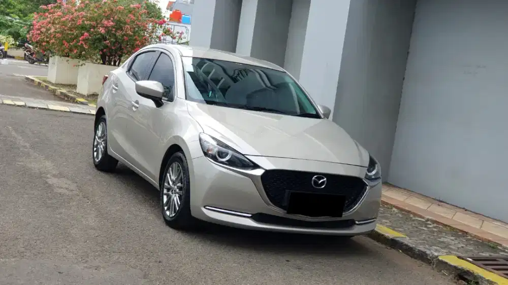[ ANTIK LOW KM ] Mazda2 Mazda 2 Skyactiv Sedan 1.5 AT 2022/2023