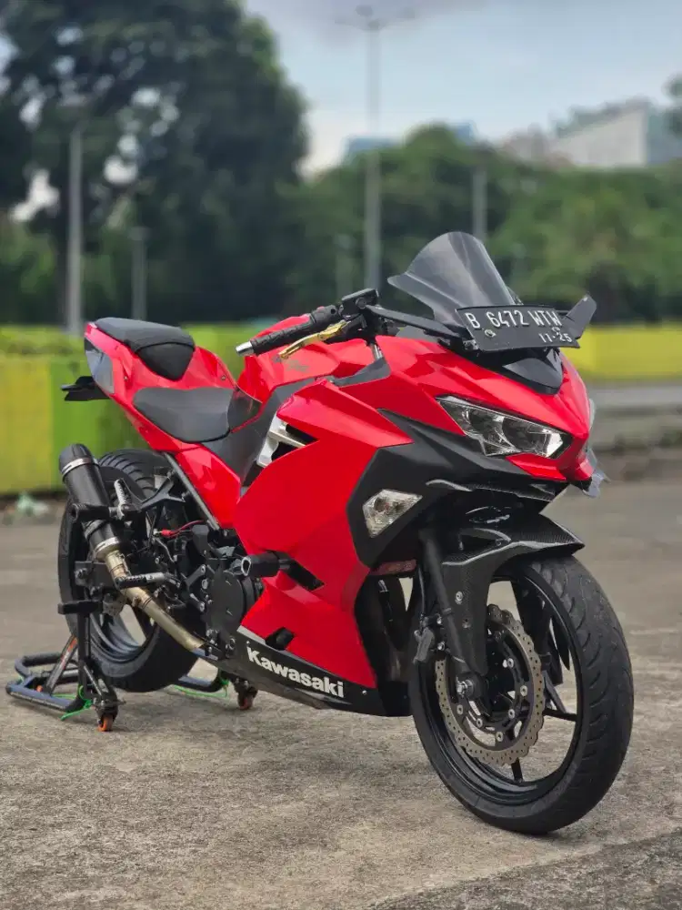 Kawasaki Ninja 250 FI With Leovince