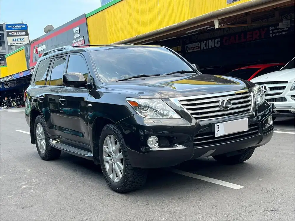 TERMURAH!! LEXUS LX570 AT HITAM 2011