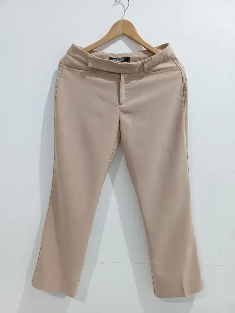 Celana panjang rampage