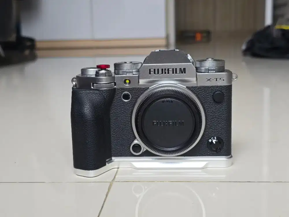 Fujifilm XT 5 body only