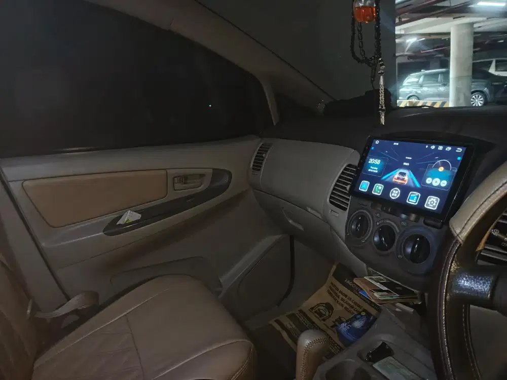 Toyota Kijang Innova 2009 Bensin