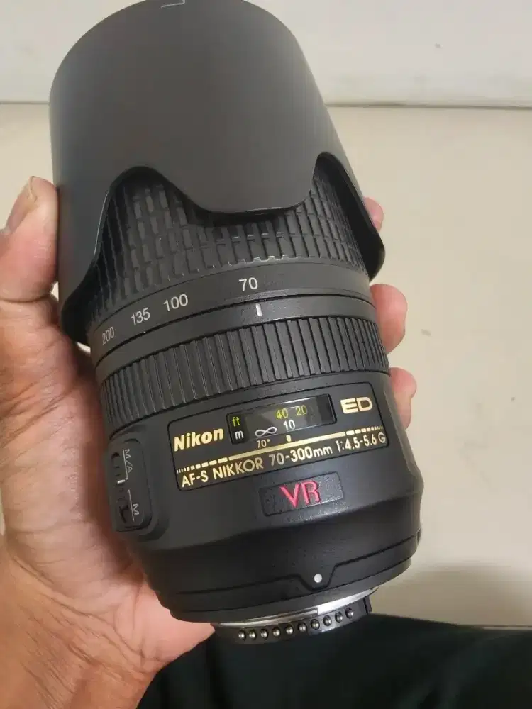 Lensa tele nikon ED VR 70-300 mulus