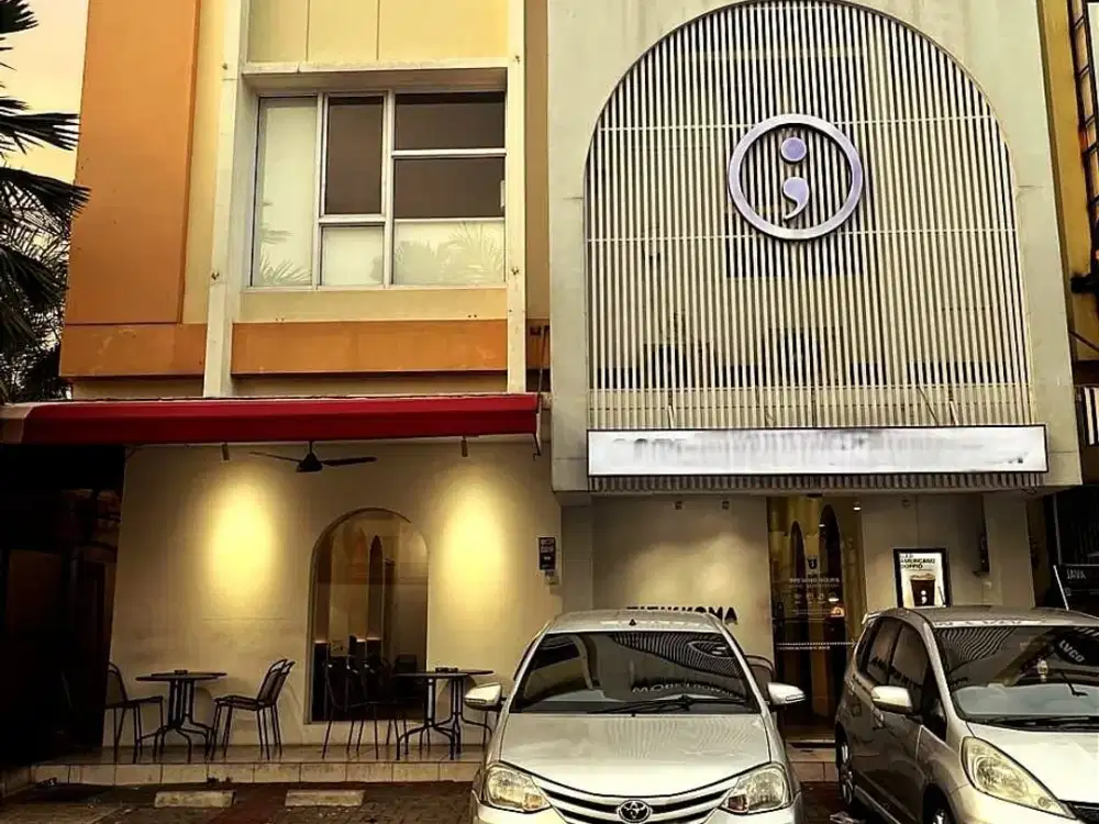 RUKO PISA GRANDE GADING SERPONG Terlihat 2 Arah Dari Jl utama