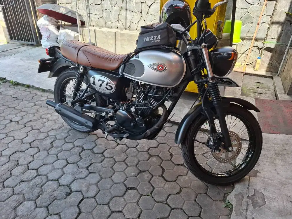 Kawasaki W175 SE 2018 silver