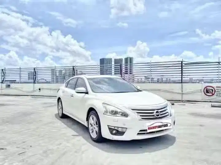 Nissan Teana XV Tahun 2014 Automatic Putih Metalik