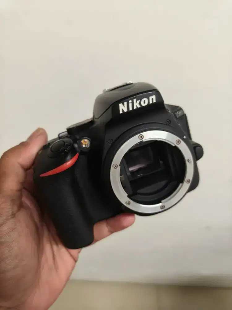 Kamera Nikon 5600 dan lensa nikon vr dan lensa sapu jagat thamron