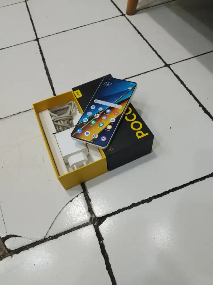 Xiomi poco X6 5G 12/256gb