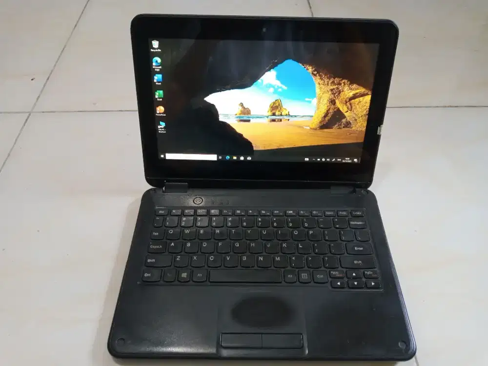 Laptop lenovo 300e  touchscreen ssd ngebut