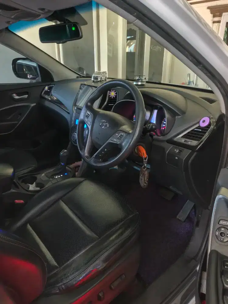 Dijual cepat BU mobil Hyundai santafee 2014  2400 cc