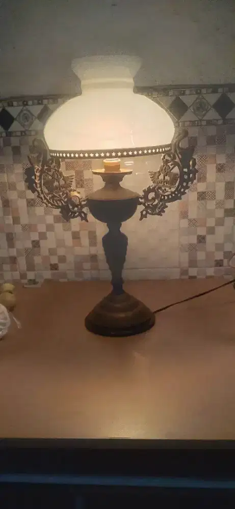 Lampu meja kuningan jadul